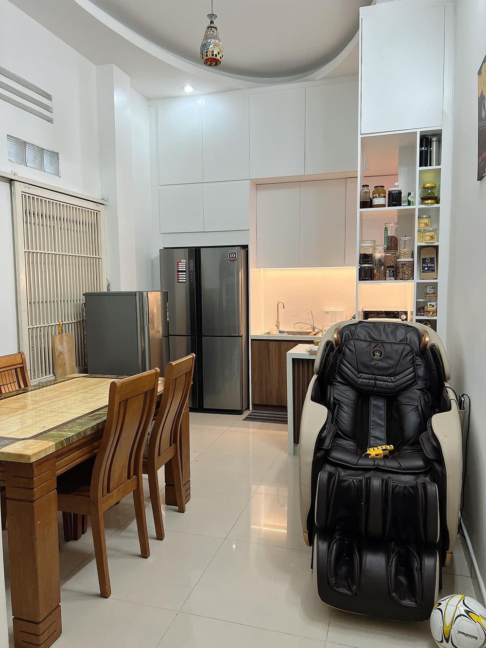 Bán nhà Đường Nguyễn Đình Chính, Quận Phú Nhuận tuyệt đẹp nhà phố 3 lầu, 4 phòng trong hẻm văn minh
